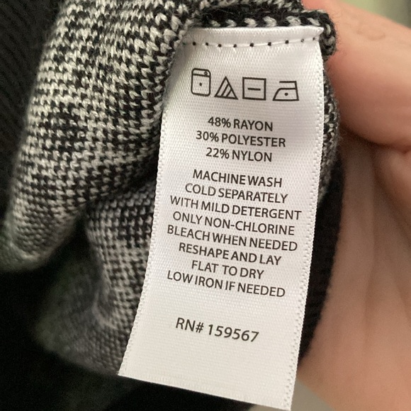 WILLOW & WIND Black Bow Balloon Sleeve V-Neck Cropped Sweater SMALL (no tags) - Picture 4 of 7